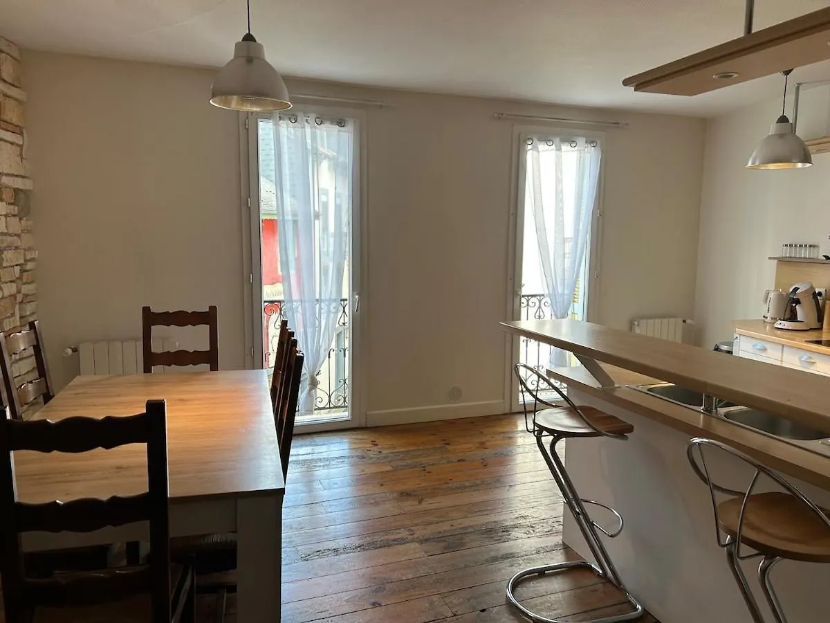 Maison Triplex Centre De لورد 0*,  فرنسا